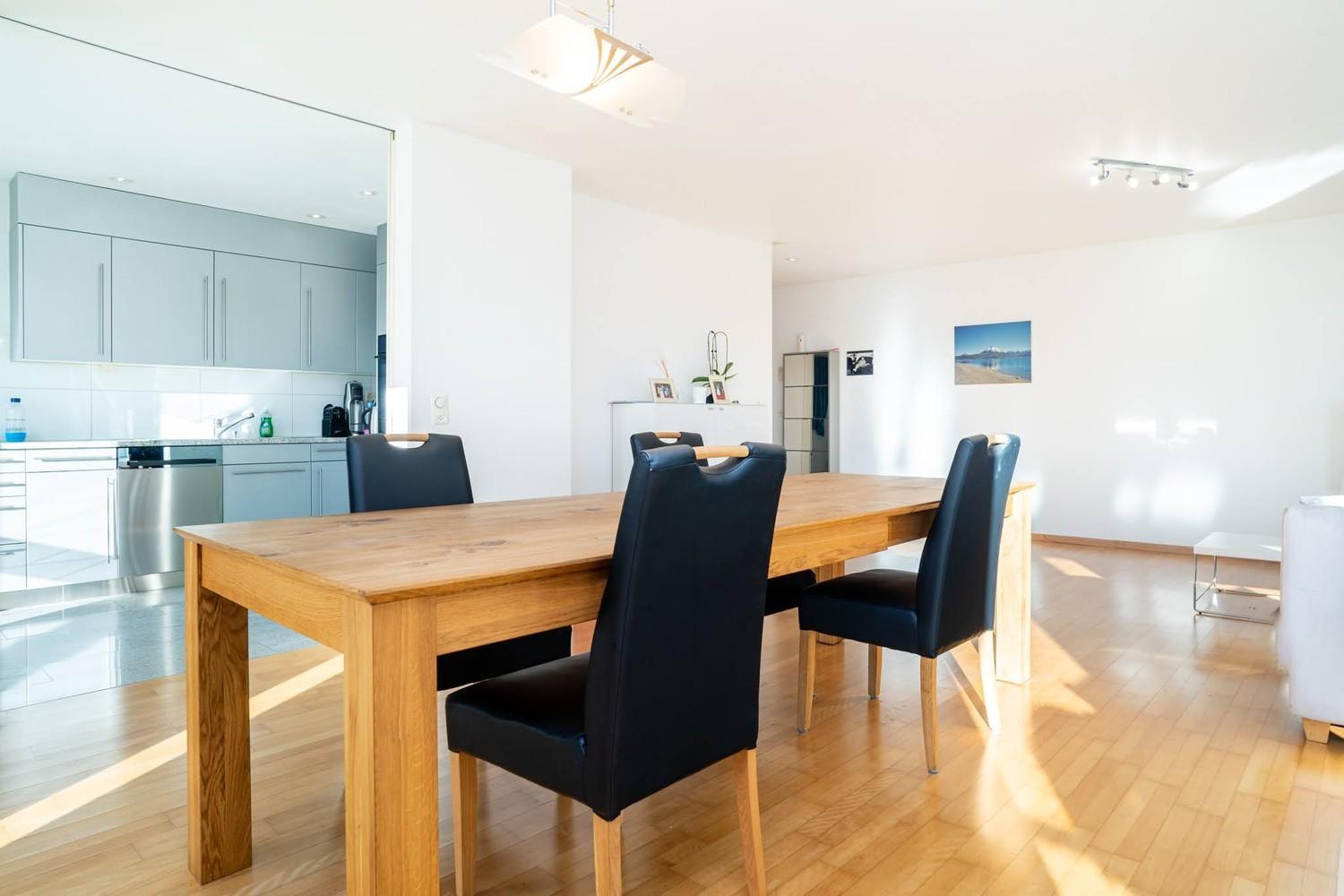 Vk - R - Zuerich Airport - Luxury - Home Stay - Raetschengaessli - Клотен Екстериор снимка