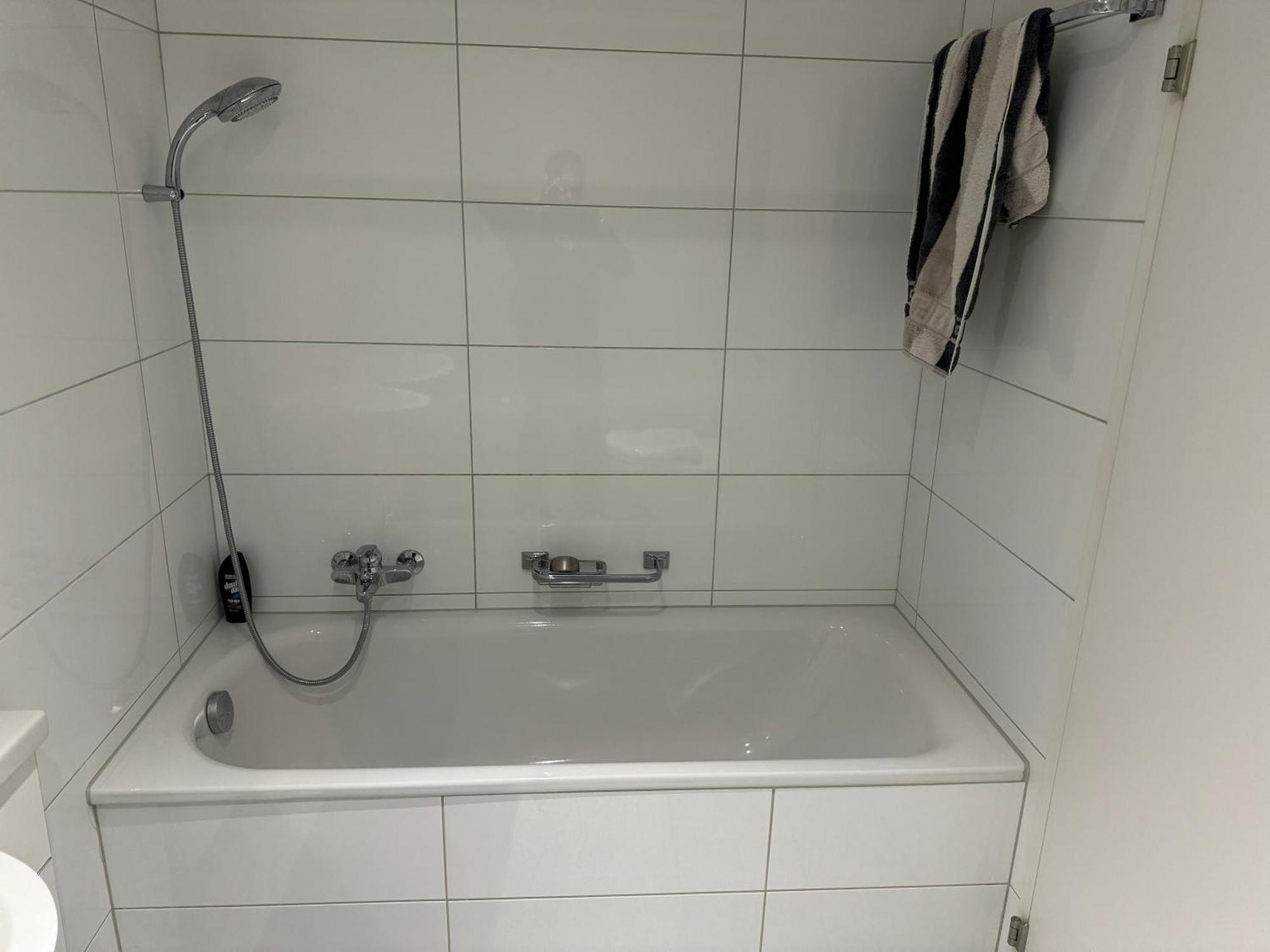 Vk - R - Zuerich Airport - Luxury - Home Stay - Raetschengaessli - Клотен Екстериор снимка