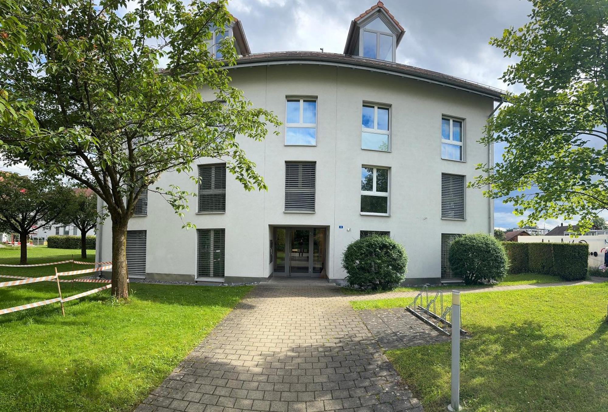 Vk - R - Zuerich Airport - Luxury - Home Stay - Raetschengaessli - Клотен Екстериор снимка