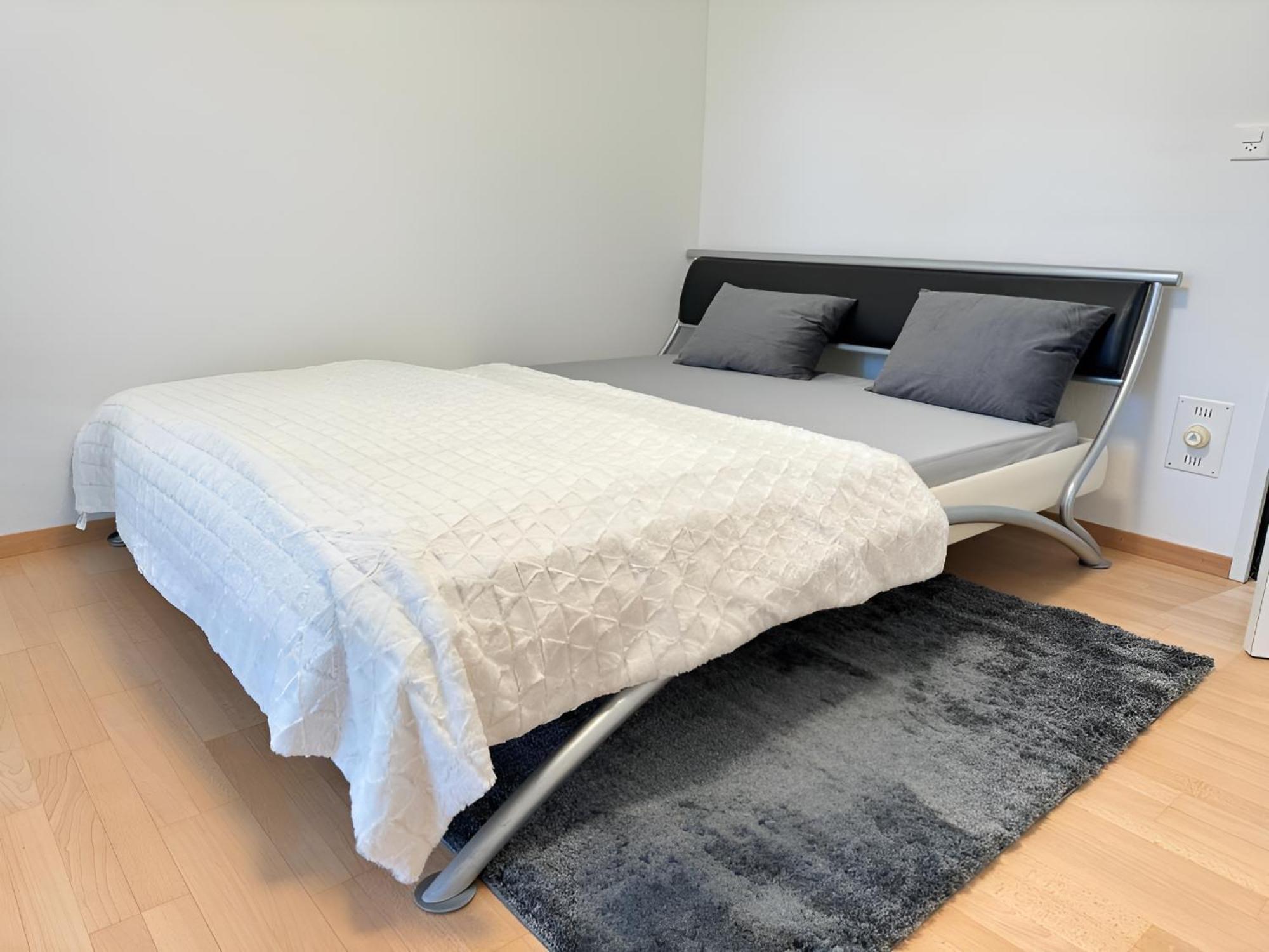 Vk - R - Zuerich Airport - Luxury - Home Stay - Raetschengaessli - Клотен Екстериор снимка